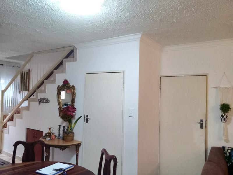 2 Bedroom Property for Sale in Wierda Park Gauteng
