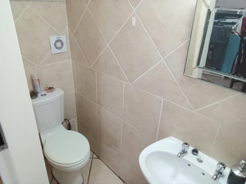 2 Bedroom Property for Sale in Wierda Park Gauteng