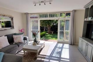 To Let 3 Bedroom Property for Rent in Ashlea Gardens Gauteng