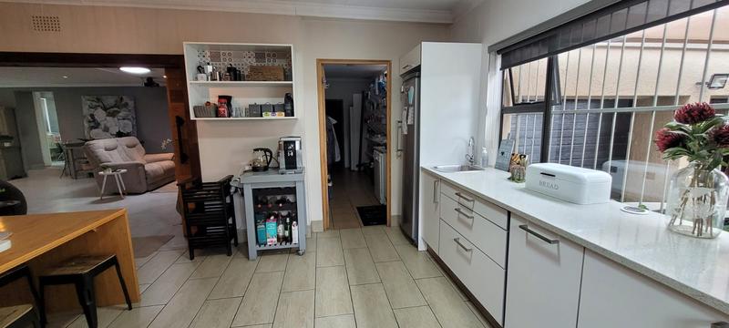 4 Bedroom Property for Sale in Verwoerdpark Gauteng