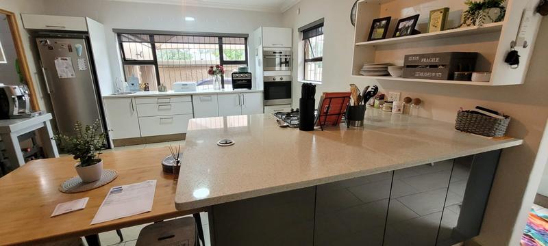 4 Bedroom Property for Sale in Verwoerdpark Gauteng