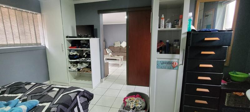 4 Bedroom Property for Sale in Verwoerdpark Gauteng