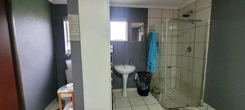 4 Bedroom Property for Sale in Verwoerdpark Gauteng