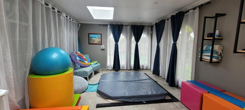 4 Bedroom Property for Sale in Verwoerdpark Gauteng