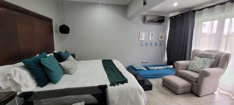4 Bedroom Property for Sale in Verwoerdpark Gauteng