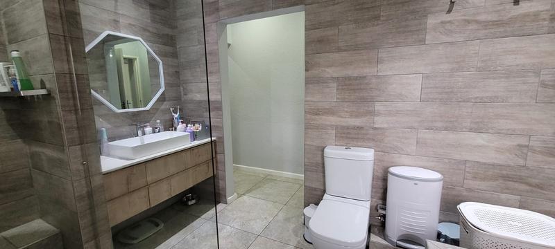 4 Bedroom Property for Sale in Verwoerdpark Gauteng