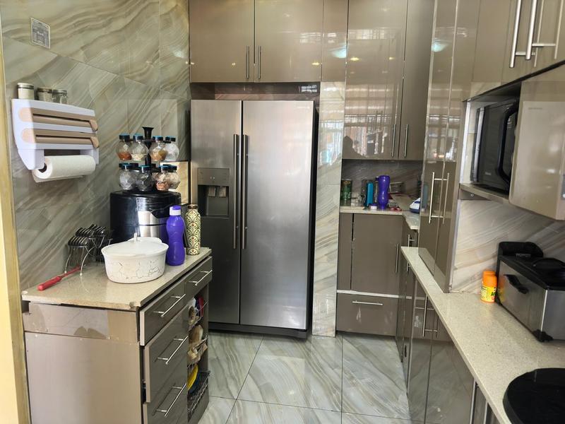2 Bedroom Property for Sale in Laudium Gauteng