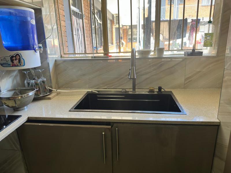 2 Bedroom Property for Sale in Laudium Gauteng