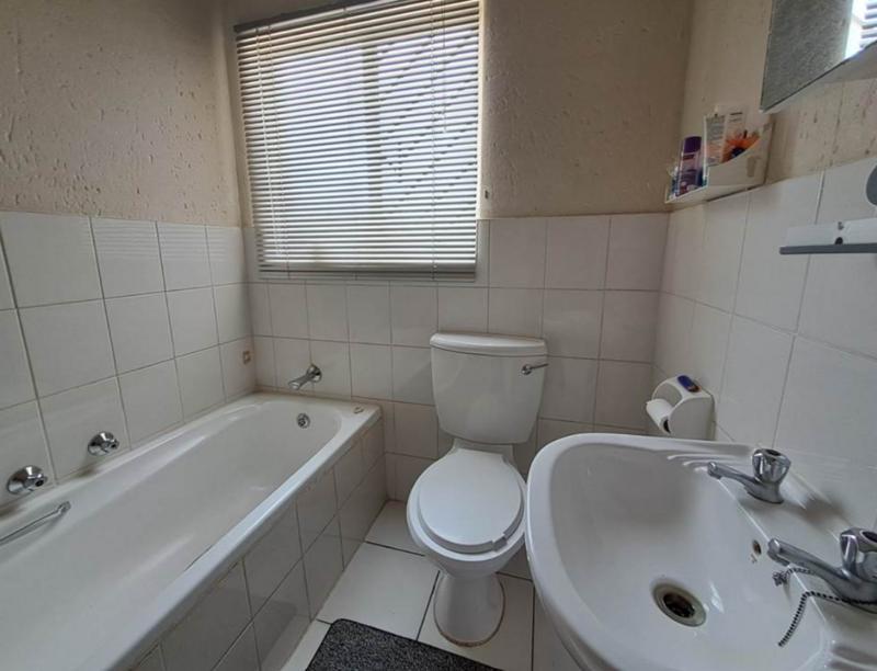 3 Bedroom Property for Sale in Isandovale Gauteng