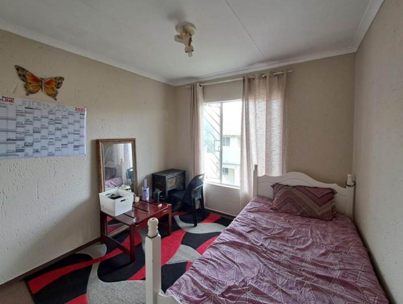 3 Bedroom Property for Sale in Isandovale Gauteng