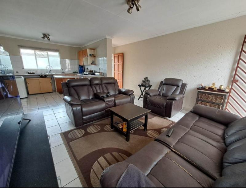 3 Bedroom Property for Sale in Isandovale Gauteng