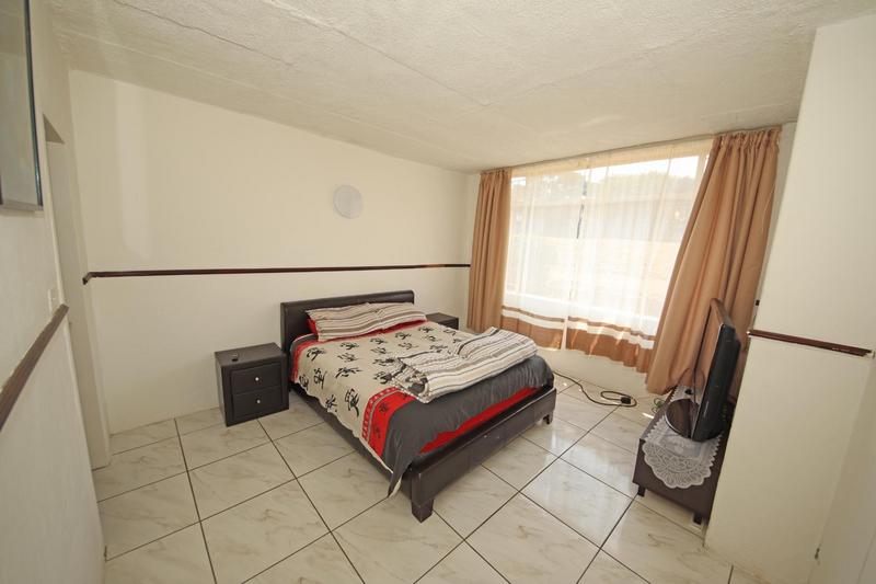 1 Bedroom Property for Sale in Symhurst Gauteng