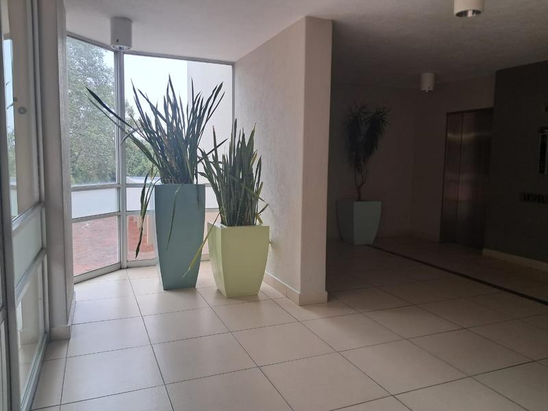 To Let 2 Bedroom Property for Rent in Sandton Central Gauteng