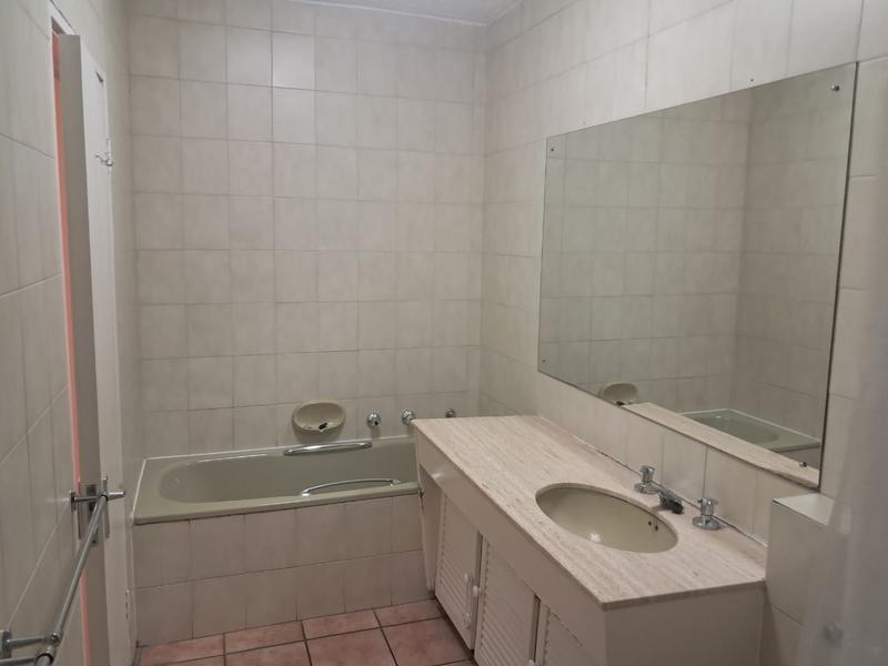 To Let 2 Bedroom Property for Rent in Sandton Central Gauteng