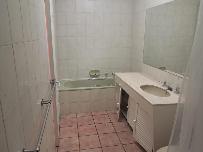 To Let 2 Bedroom Property for Rent in Sandton Central Gauteng