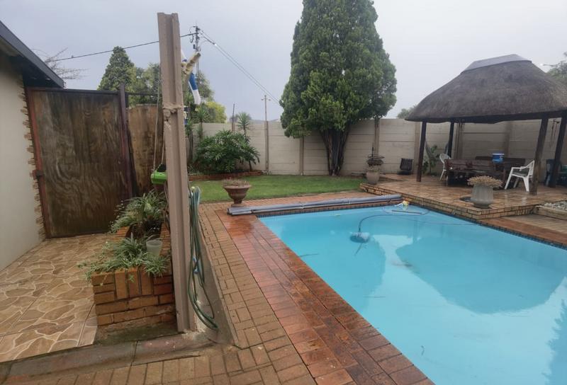 3 Bedroom Property for Sale in Edelweiss Gauteng