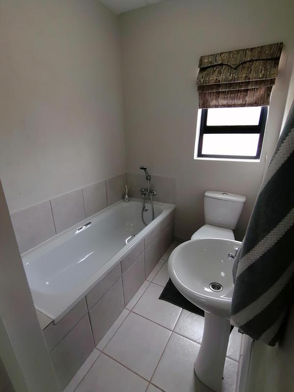 3 Bedroom Property for Sale in Kenleaf Gauteng