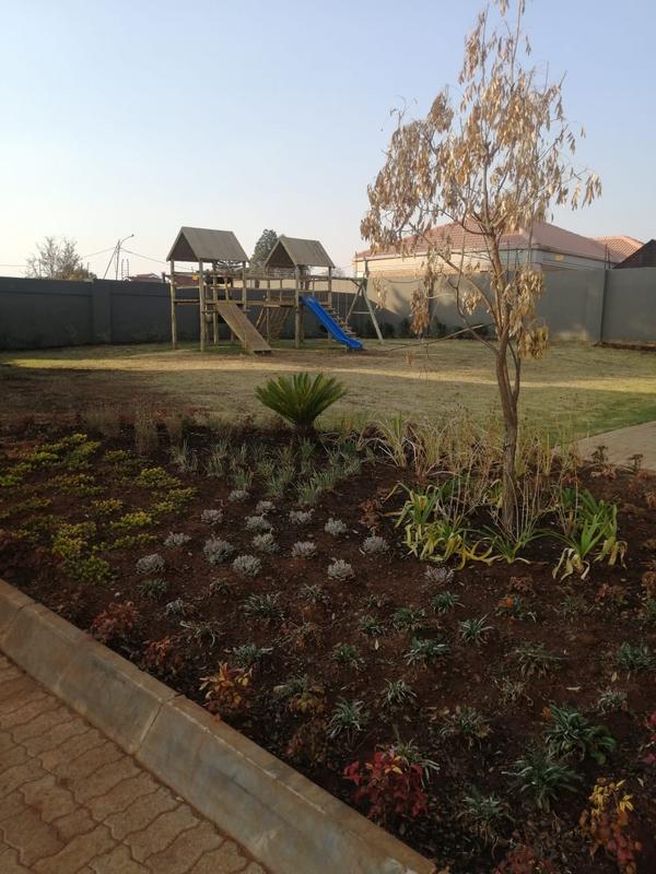 3 Bedroom Property for Sale in Kenleaf Gauteng