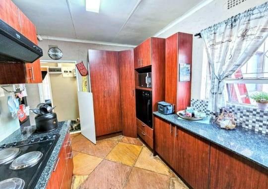 3 Bedroom Property for Sale in Greenhills Gauteng
