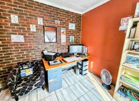 3 Bedroom Property for Sale in Greenhills Gauteng