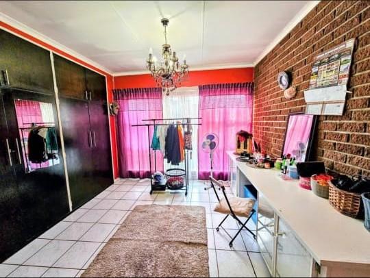 3 Bedroom Property for Sale in Greenhills Gauteng