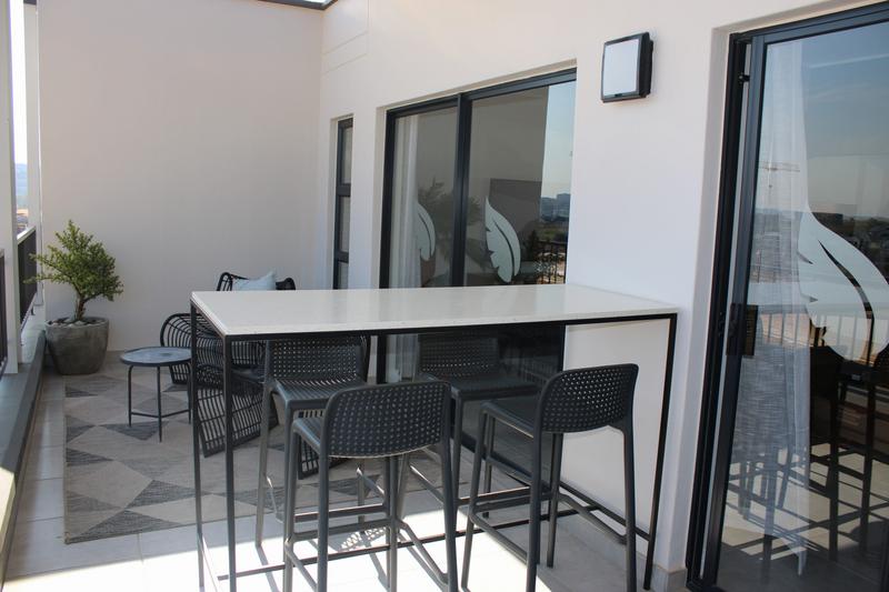 To Let 2 Bedroom Property for Rent in Waterfall Gauteng