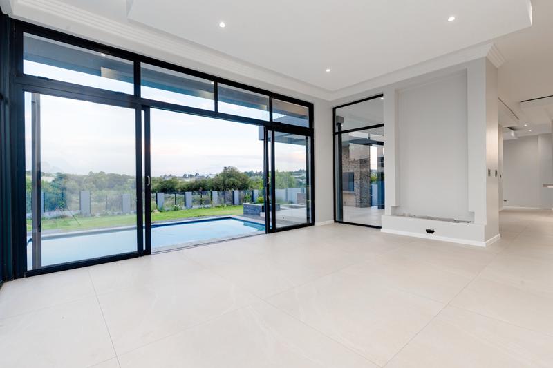5 Bedroom Property for Sale in Waterfall Country Estate Gauteng