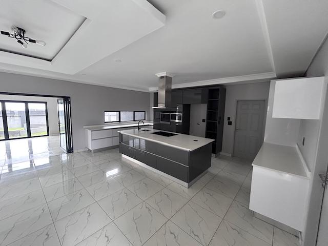 5 Bedroom Property for Sale in Six Fountains Residential Estate Gauteng