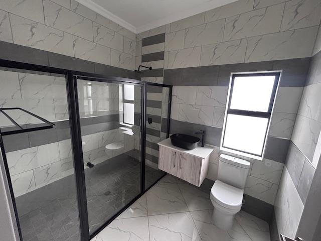 5 Bedroom Property for Sale in Six Fountains Residential Estate Gauteng