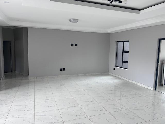 5 Bedroom Property for Sale in Six Fountains Residential Estate Gauteng