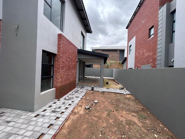 3 Bedroom Property for Sale in Six Fountains Residential Estate Gauteng