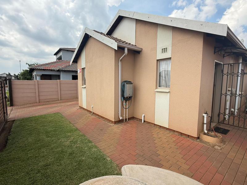 3 Bedroom Property for Sale in Sky City Gauteng