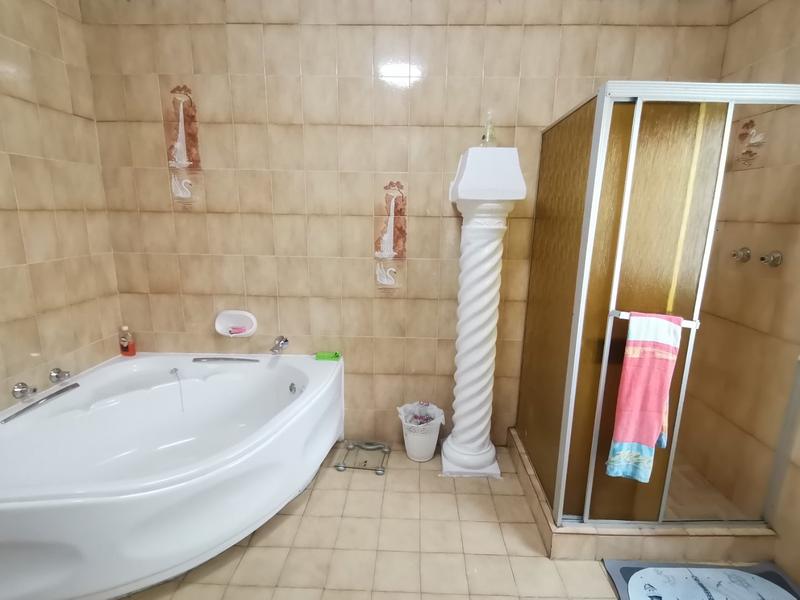 4 Bedroom Property for Sale in Vanderbijlpark SE 3 Gauteng