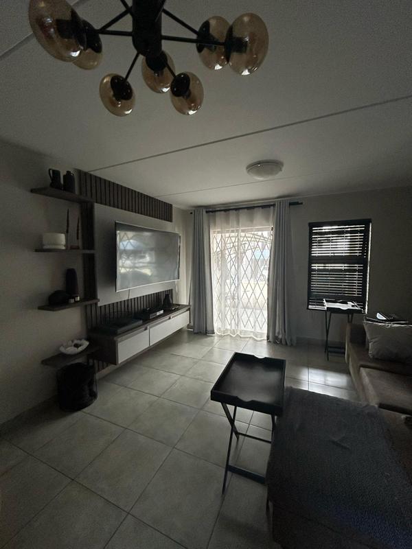 2 Bedroom Property for Sale in Raslouw Gauteng