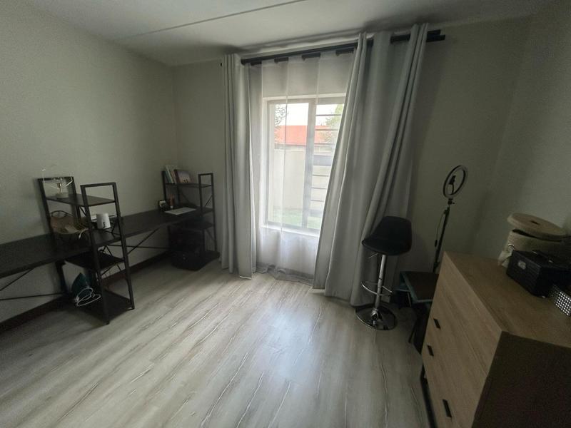 2 Bedroom Property for Sale in Raslouw Gauteng