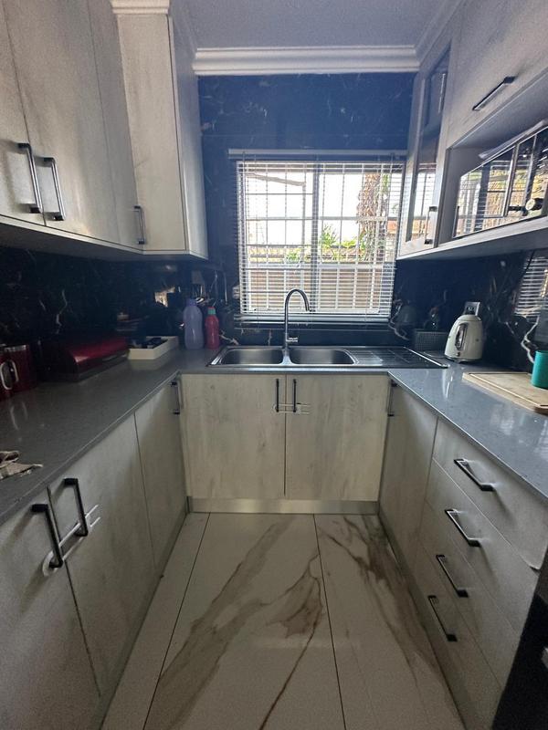 2 Bedroom Property for Sale in Willow Park Manor Gauteng