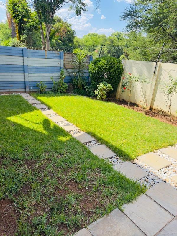2 Bedroom Property for Sale in Willow Park Manor Gauteng