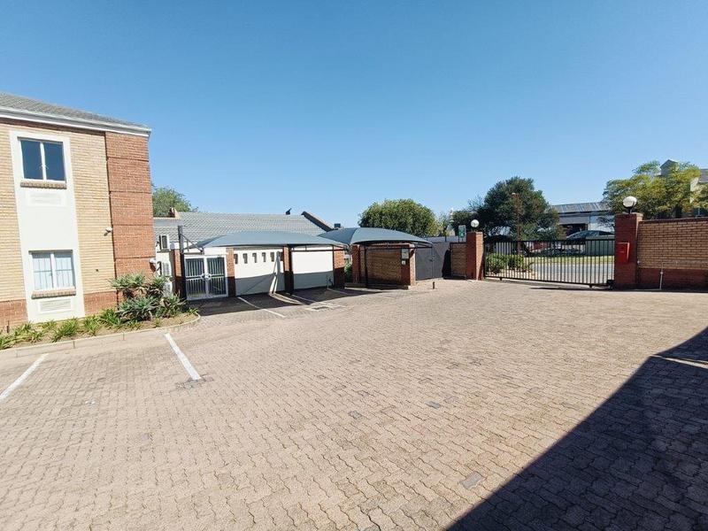 To Let commercial Property for Rent in Randjespark Gauteng