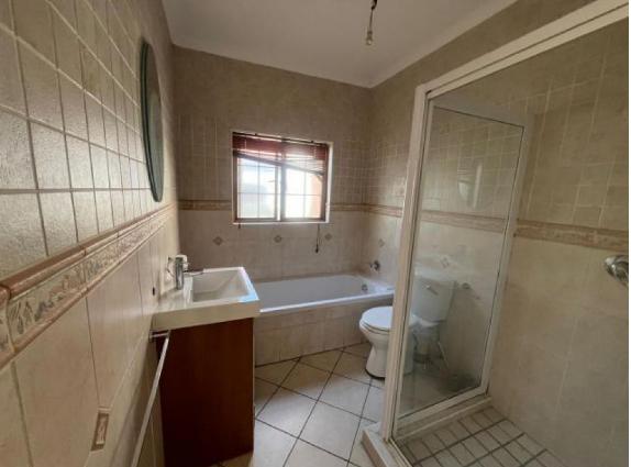 3 Bedroom Property for Sale in Sharonlea Gauteng