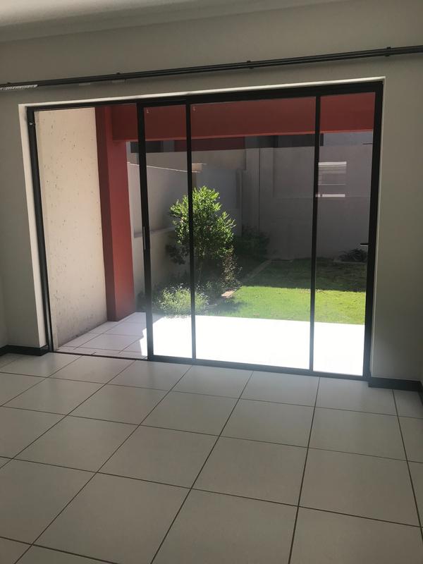 1 Bedroom Property for Sale in Fourways Gauteng