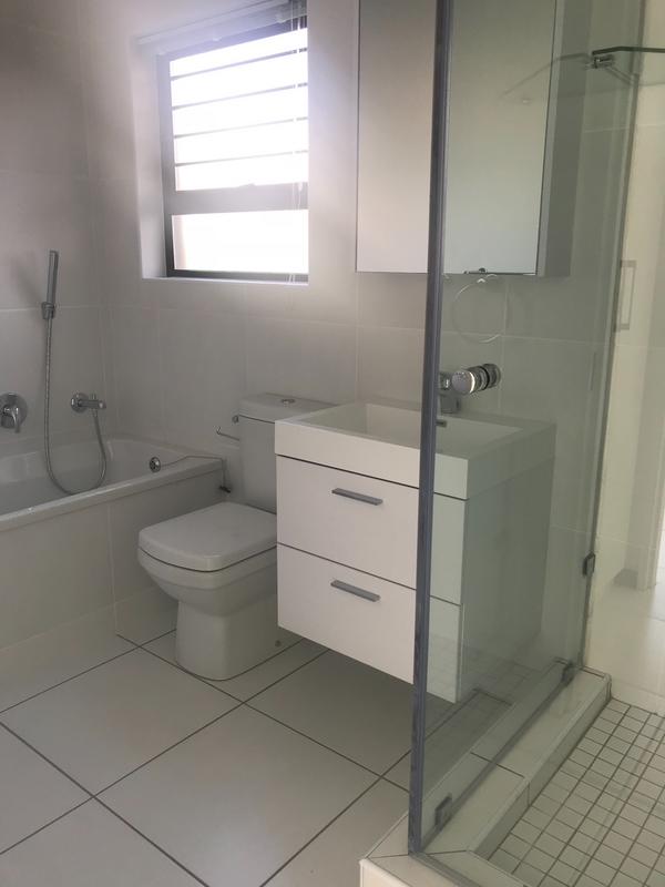 1 Bedroom Property for Sale in Fourways Gauteng