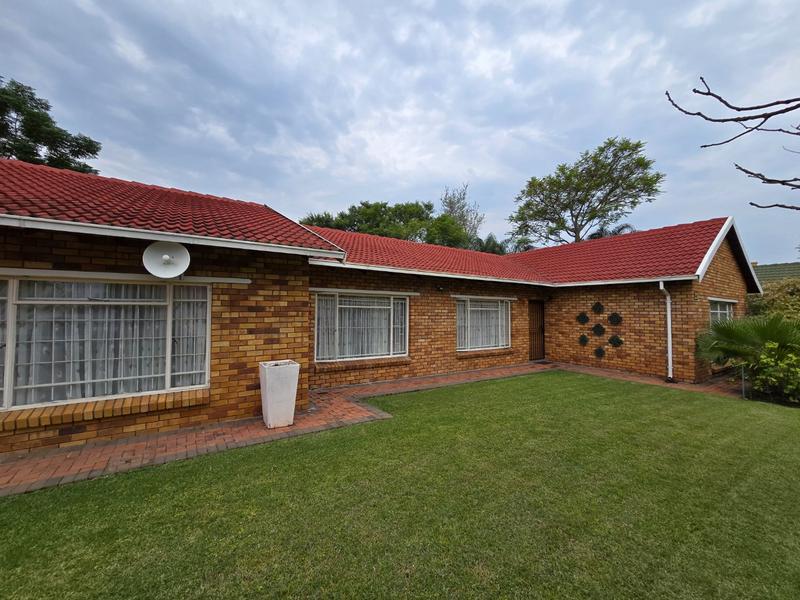 5 Bedroom Property for Sale in Karenpark Gauteng
