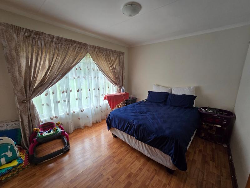 5 Bedroom Property for Sale in Karenpark Gauteng