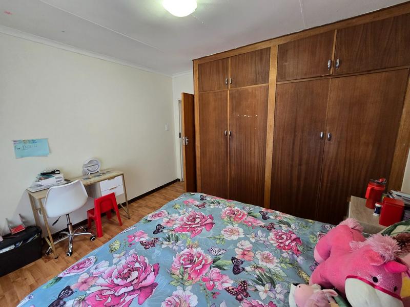 5 Bedroom Property for Sale in Karenpark Gauteng