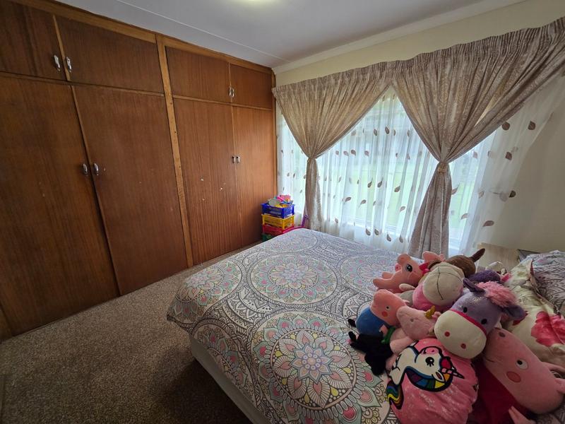 5 Bedroom Property for Sale in Karenpark Gauteng
