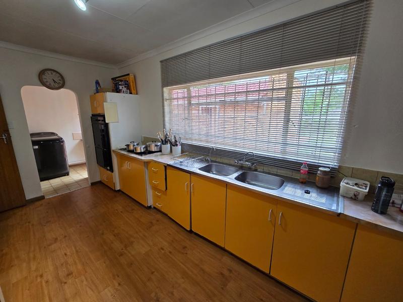 5 Bedroom Property for Sale in Karenpark Gauteng
