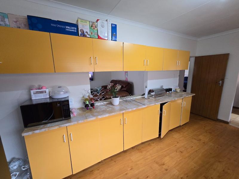 5 Bedroom Property for Sale in Karenpark Gauteng