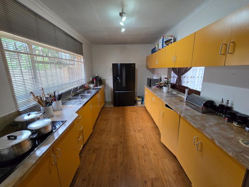 5 Bedroom Property for Sale in Karenpark Gauteng