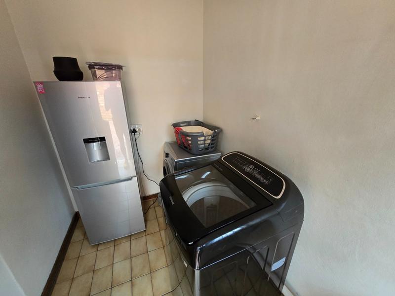 5 Bedroom Property for Sale in Karenpark Gauteng