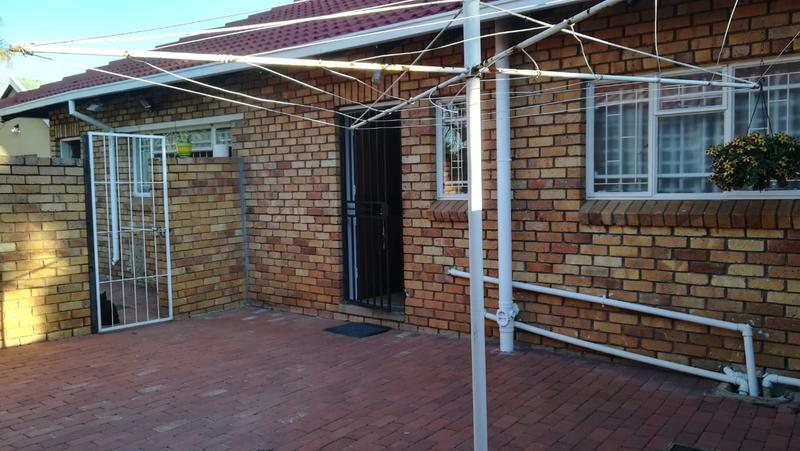 5 Bedroom Property for Sale in Karenpark Gauteng